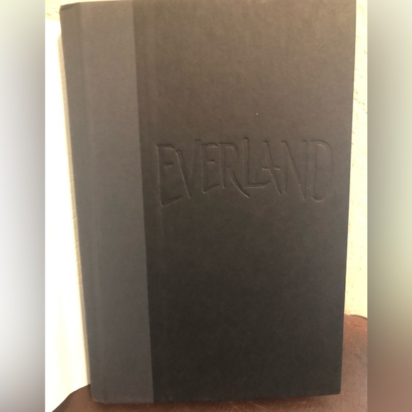 Lot of 2 Fantasy Books - Hardcover - Picture 2 of 7